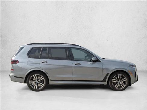 Used 2024 BMW X7 xDrive40i w/ Executive Package AWD/4WD image 4
