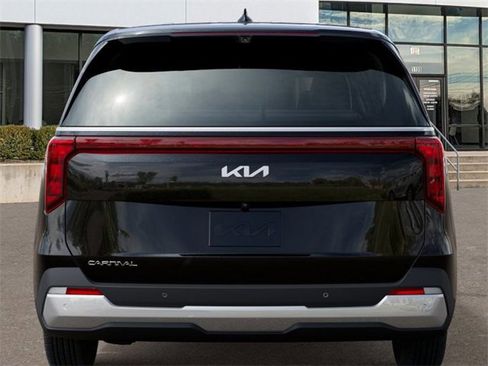 New 2026 Kia Carnival LXS image 14