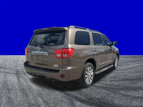 Used 2017 Toyota Sequoia Limited w/ Safety & Convenience Package RWD image 4