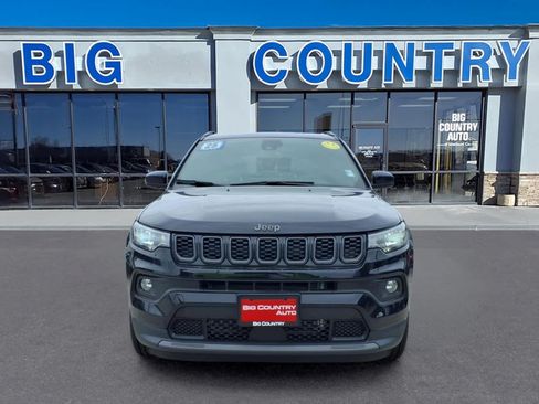 Used 2025 Jeep Compass Latitude w/ Altitude Special Edition AWD/4WD image 2