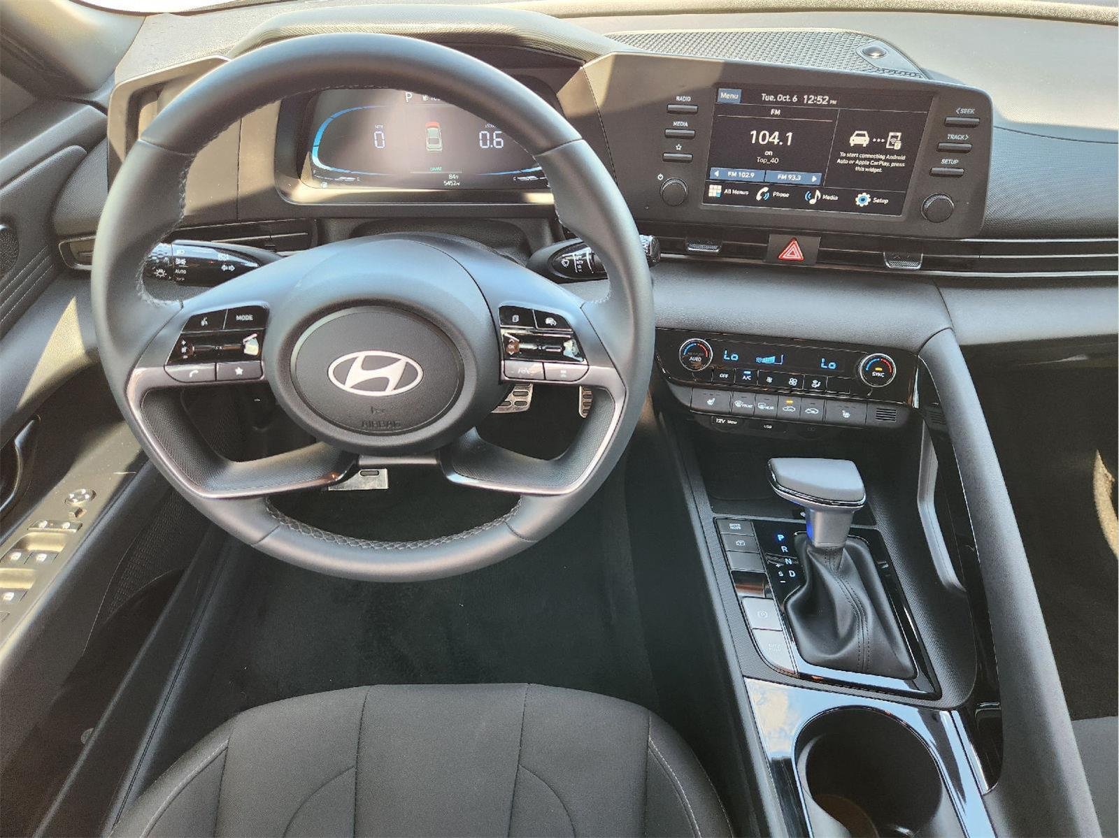 Used 2026 Hyundai Elantra SEL Sport Premium FWD image 27