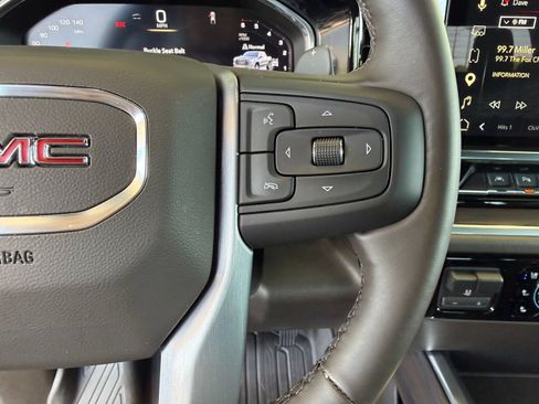 Used 2026 GMC Sierra 1500 SLT w/ SLT Premium Plus Package AWD/4WD image 18
