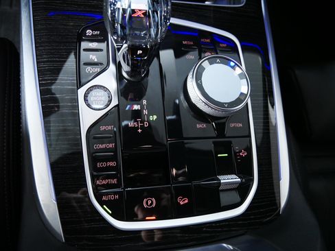 Used 2021 BMW X7 M50i AWD/4WD image 29