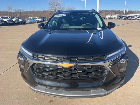 Used 2024 Chevrolet Trax LT image 8