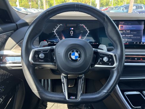 Certified 2024 BMW 760i xDrive AWD/4WD image 18