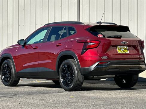 Used 2024 Chevrolet Trax ACTIV image 7