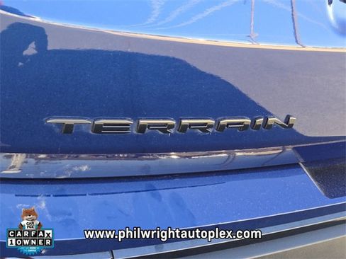 Used 2022 GMC Terrain SLT w/ Infotainment Package II image 16