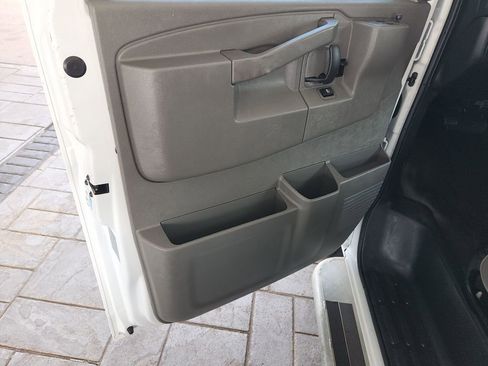 Used 2024 GMC Savana 2500 Work Van w/ Driver Convenience Package image 29