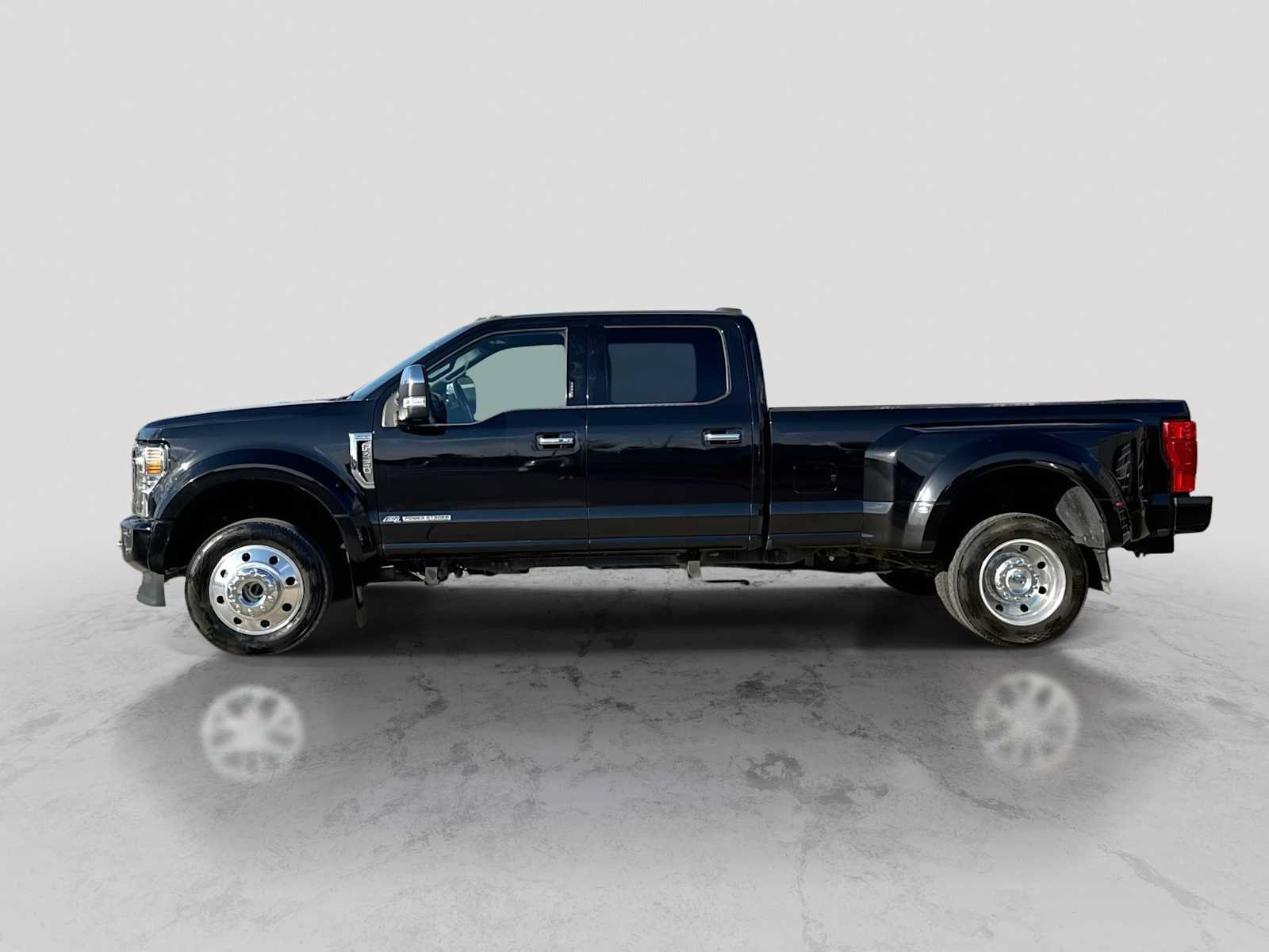 Used 2020 Ford F450 Platinum w/ FX4 Off-Road Package AWD/4WD image 3
