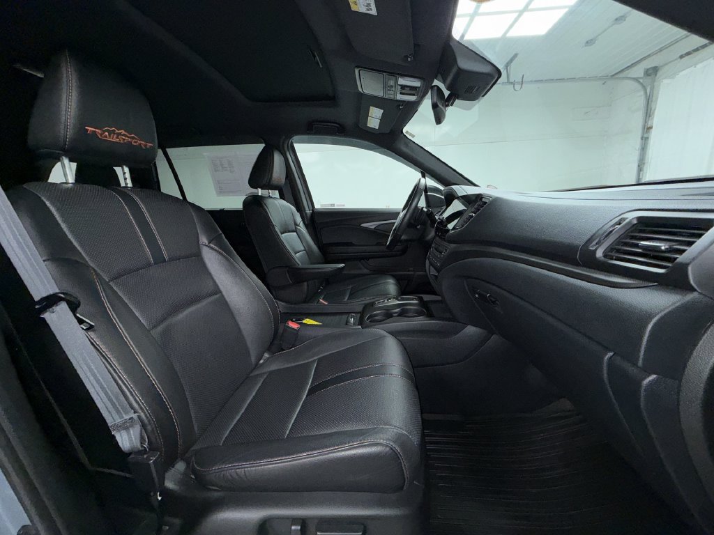 Used 2022 Honda Pilot TrailSport image 18