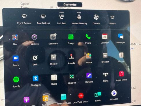 Used 2023 Tesla Model 3 Standard Range image 18