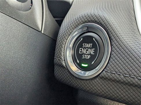 Used 2025 Chevrolet TrailBlazer LT image 28