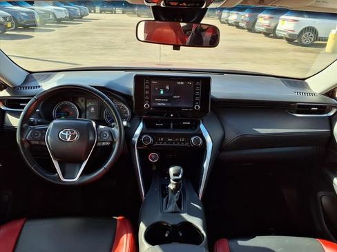 Used 2021 Toyota Venza LE w/ Carpet Mat Package (TMS) AWD/4WD image 6
