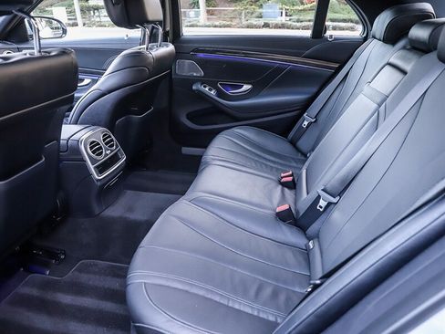 Used 2017 Mercedes-Benz S 550 Sedan image 27