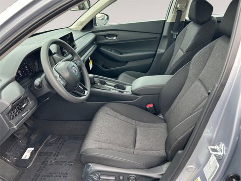 New 2025 Honda Accord SE image 9
