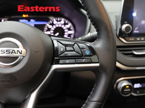 Used 2019 Nissan Altima 2.5 SV FWD image 16