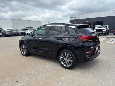 Used 2023 Buick Encore GX Select w/ Sport Touring Package FWD image 4