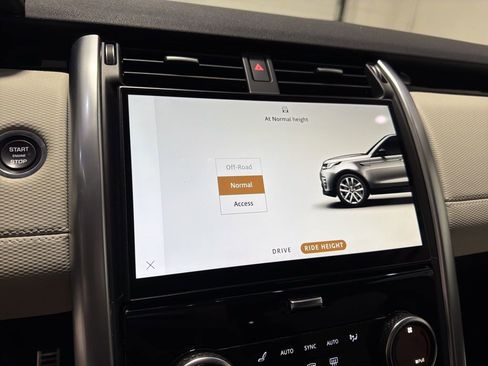 Used 2023 Land Rover Discovery S R-Dynamic AWD/4WD image 18