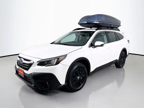 Used 2022 Subaru Outback Premium AWD/4WD image 3