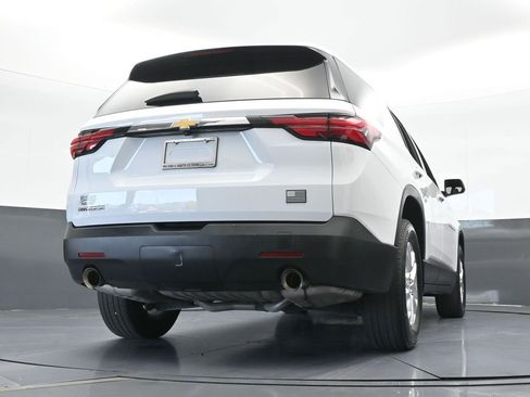 Used 2022 Chevrolet Traverse LS image 61