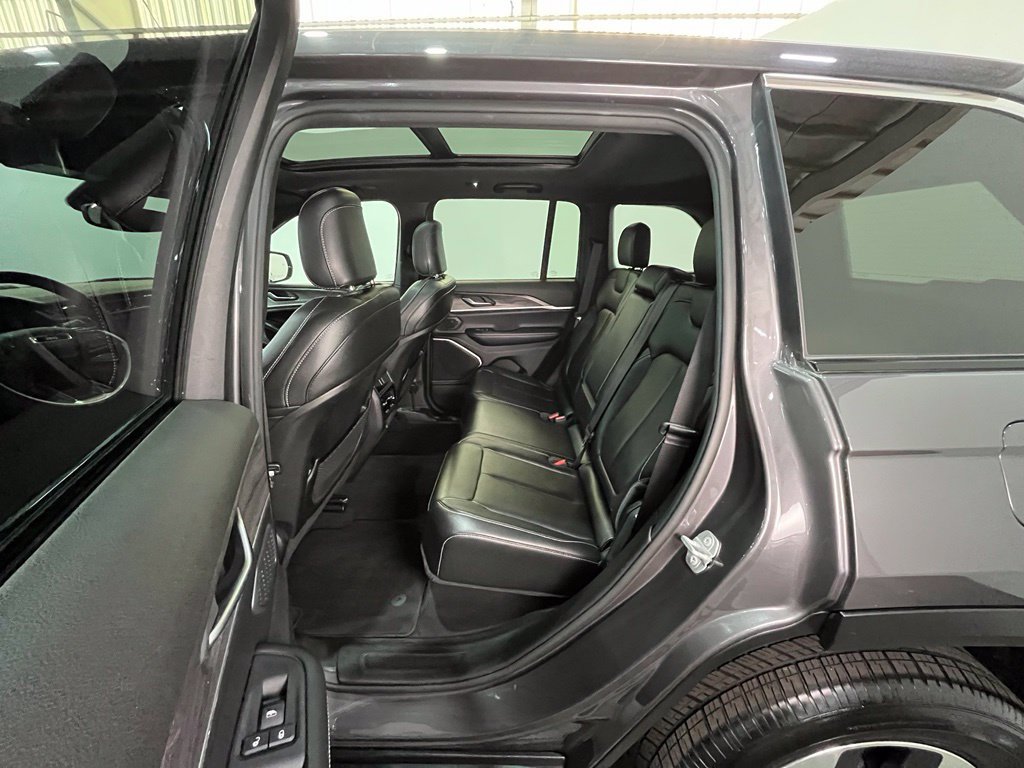 Used 2024 Jeep Grand Cherokee Limited 4xe AWD/4WD image 18