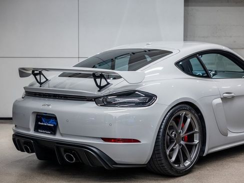 Used 2020 Porsche 718 Cayman GT4 image 22