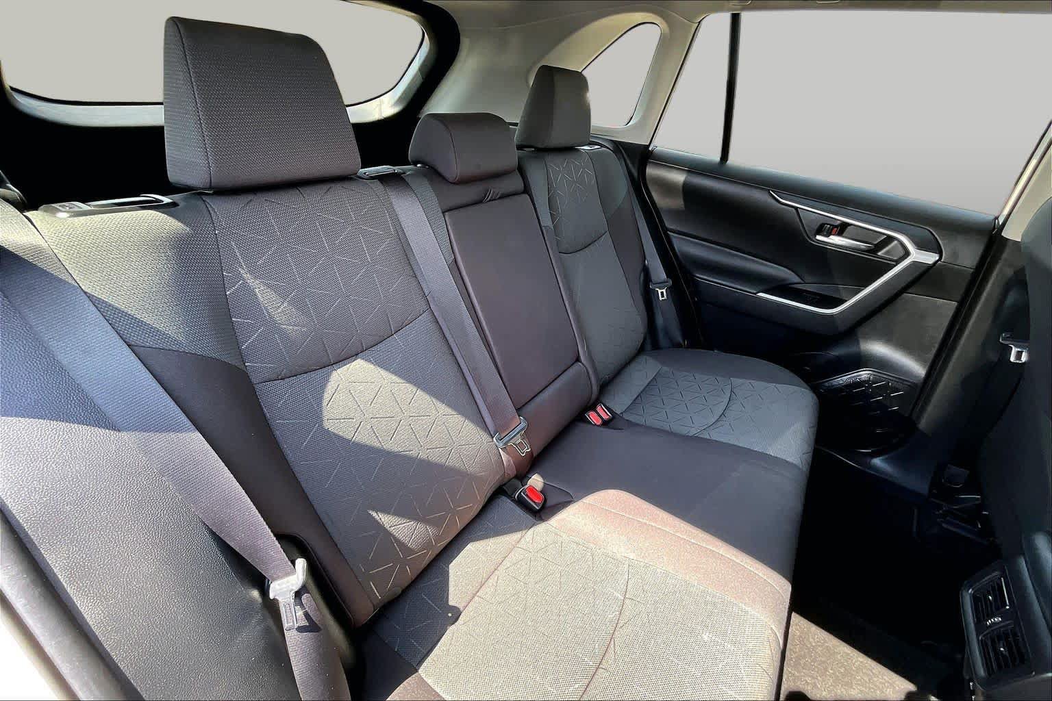 Used 2023 Toyota RAV4 XLE FWD image 20