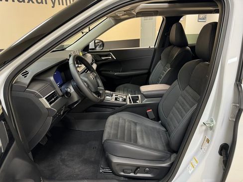 Used 2024 Mitsubishi Outlander Ralliart image 8