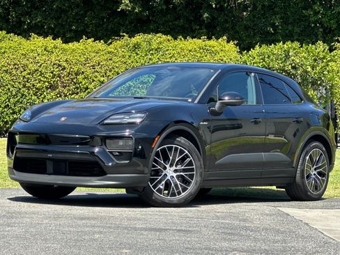 Certified 2025 Porsche Macan Electric RWD image 1