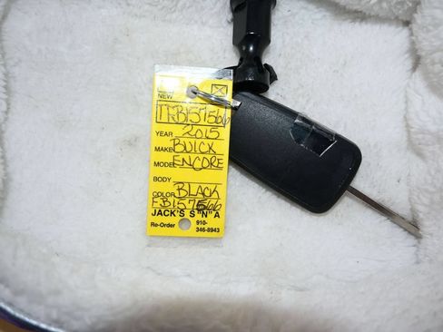 Used 2015 Buick Encore FWD image 27
