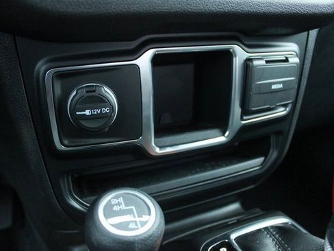 Used 2024 Jeep Wrangler Sport image 18