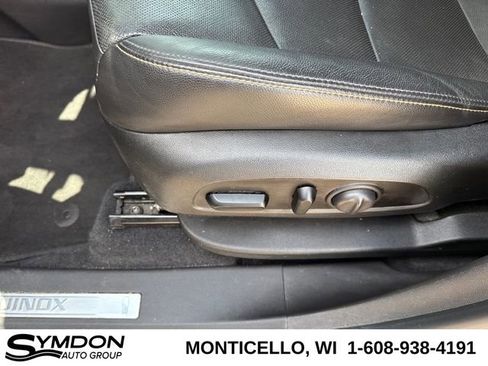 Used 2021 Chevrolet Equinox Premier image 16