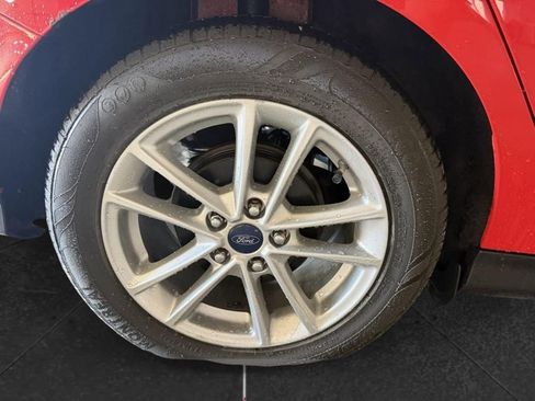 Used 2015 Ford Focus SE image 9