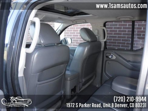 Used 2012 Nissan Frontier SL w/ Moonroof Pkg image 19