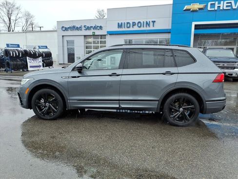 Used 2023 Volkswagen Tiguan SE R-Line image 7