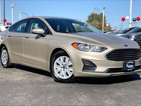 Used 2019 Ford Fusion S FWD image 31