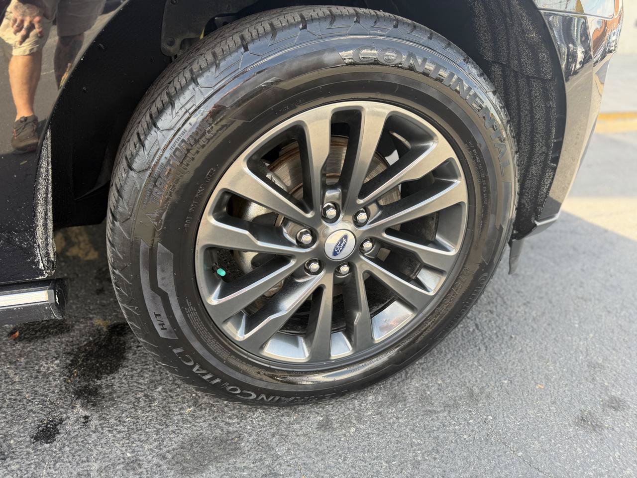 Used 2019 Ford Expedition Limited w/ Driver Assistance Package RWD image 9