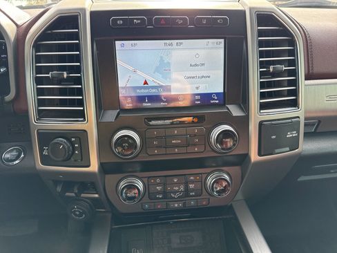 Used 2021 Ford F250 Platinum w/ FX4 Off-Road Package image 16