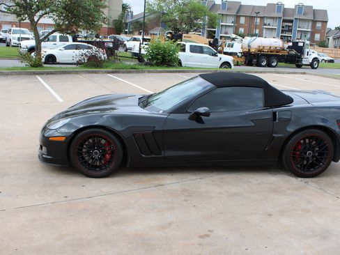 Used 2012 Chevrolet Corvette Grand Sport w/ 4LT Preferred Equipment Group RWD image 31