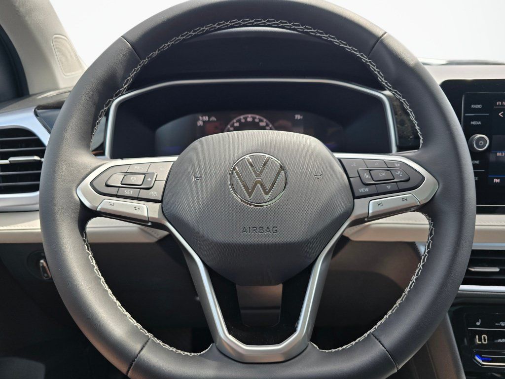 New 2026 Volkswagen Taos SE AWD/4WD image 23