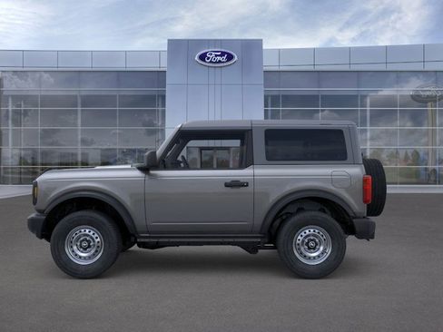 New 2025 Ford Bronco Base image 28