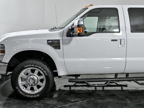 Used 2010 Ford F250 Lariat image 6