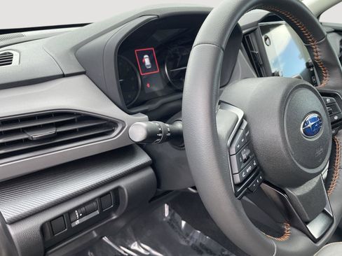 Used 2024 Subaru Crosstrek 2.5i Limited w/ Crosstrek Mirror Package image 25