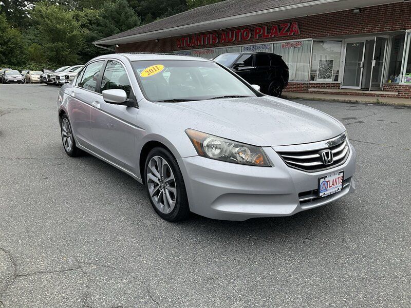 Used 2011 Honda Accord EX-L image 3