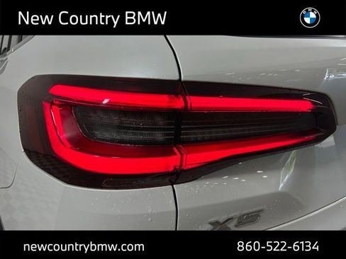 Used 2023 BMW X5 xDrive40i w/ Parking Assistance Package AWD/4WD image 30