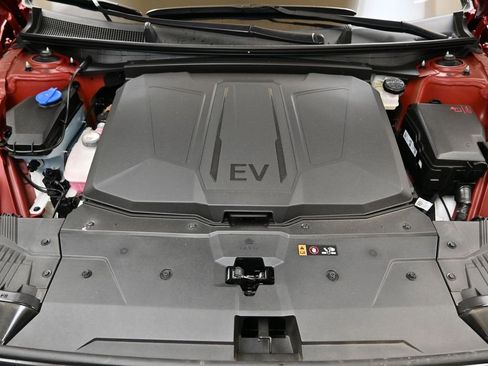 Used 2025 Hyundai Ioniq 5 XRT AWD/4WD image 9