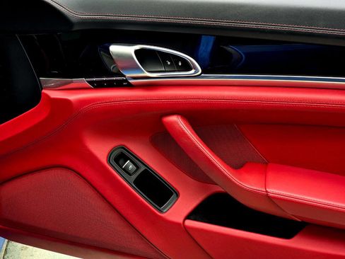 Used 2015 Porsche Panamera S image 80