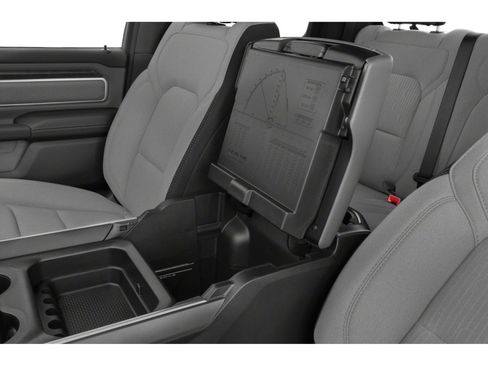 Used 2022 RAM 1500 Big Horn AWD/4WD image 9