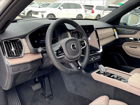 New 2026 Volvo XC90 B6 Ultra w/ Protection Package image 19