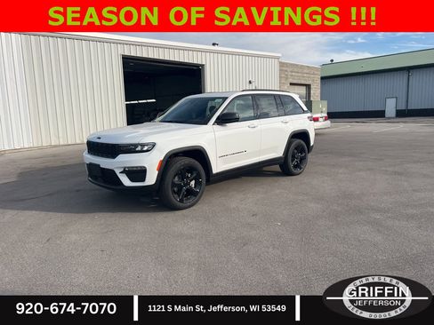 New 2025 Jeep Grand Cherokee Limited w/ Black Appearance Package image 2